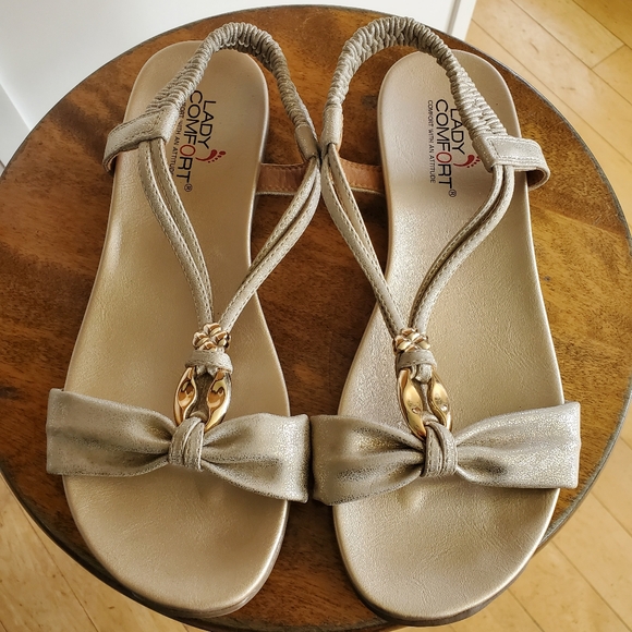 Lady Comfort Gold Sandals In Size 7.5 - Picture 4 of 5